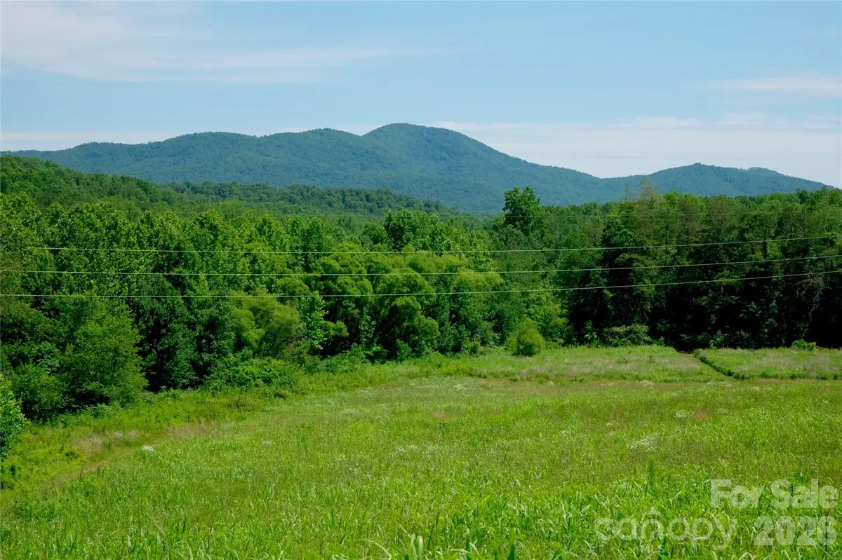 2 Morrison RD #2, Morganton, NC 28655