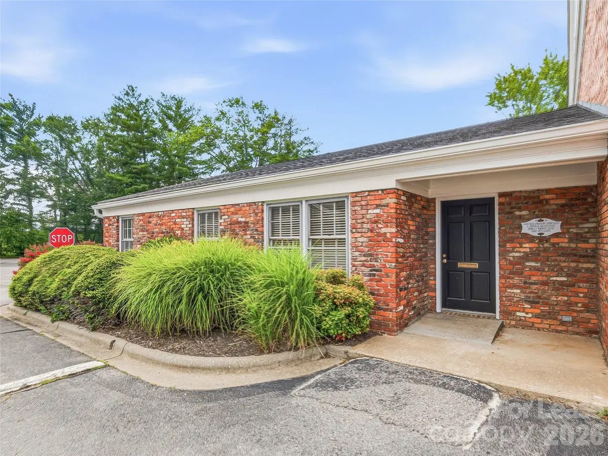 5 Doctors PARK #A1, Asheville, NC 28801