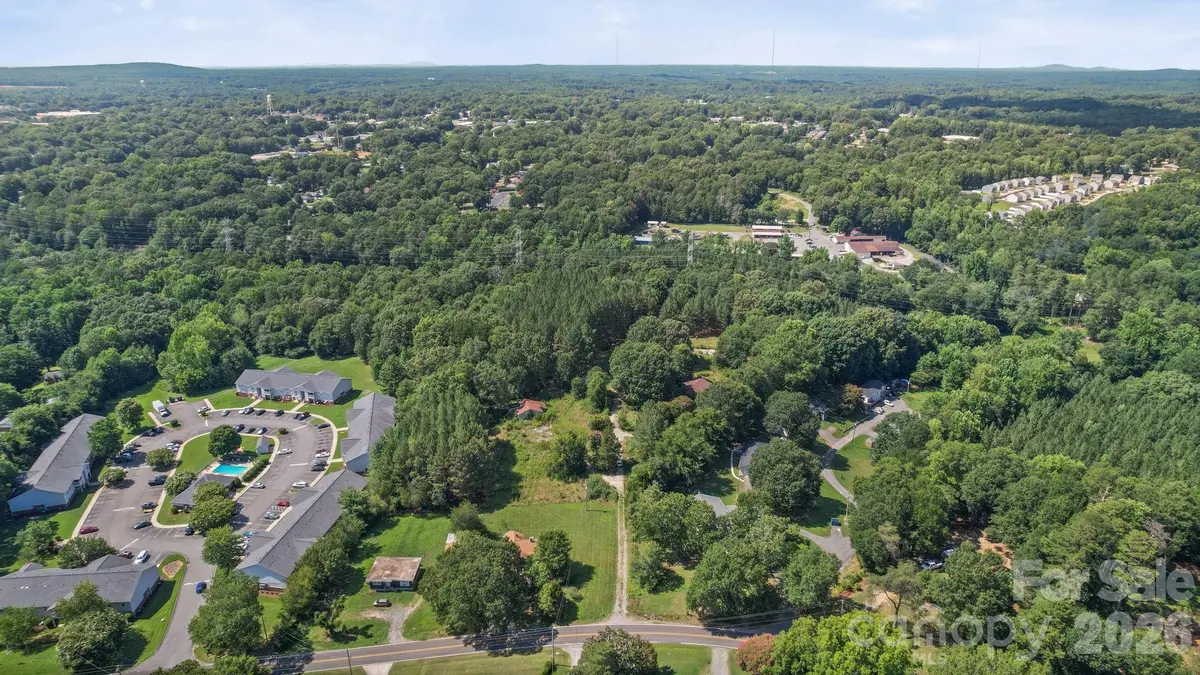 606 Robinson Clemmer RD, Dallas, NC 28034