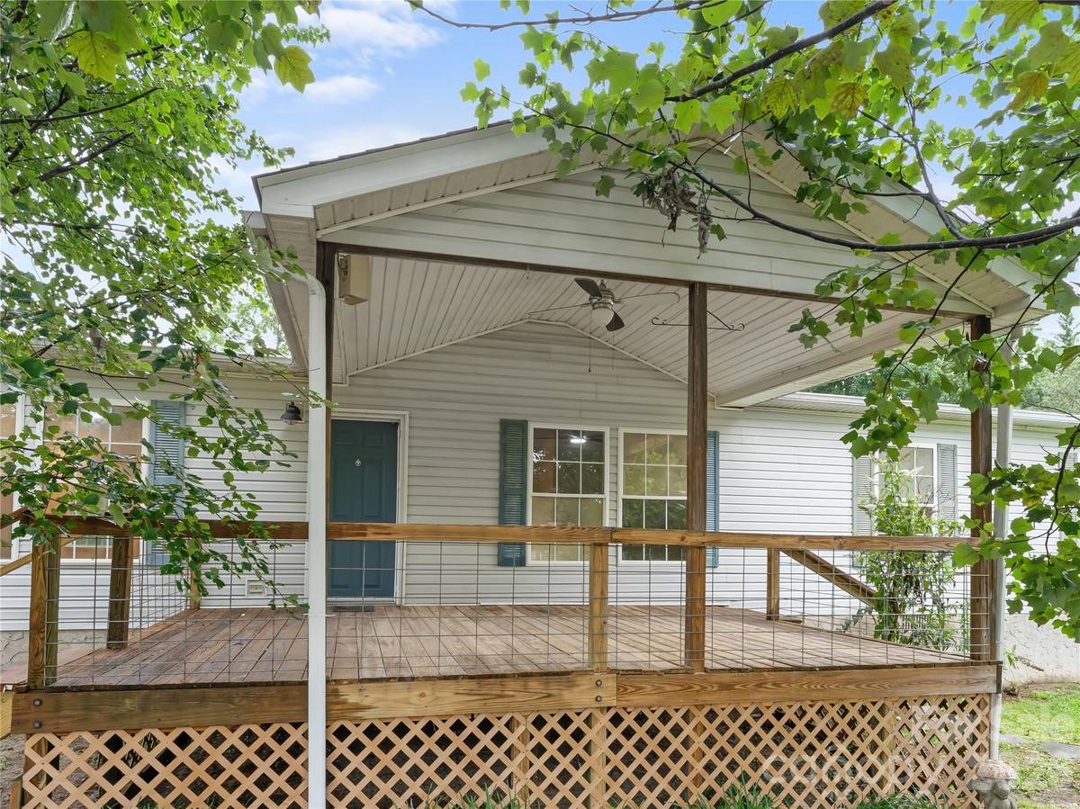 398 Staton RD, Flat Rock, NC 28731