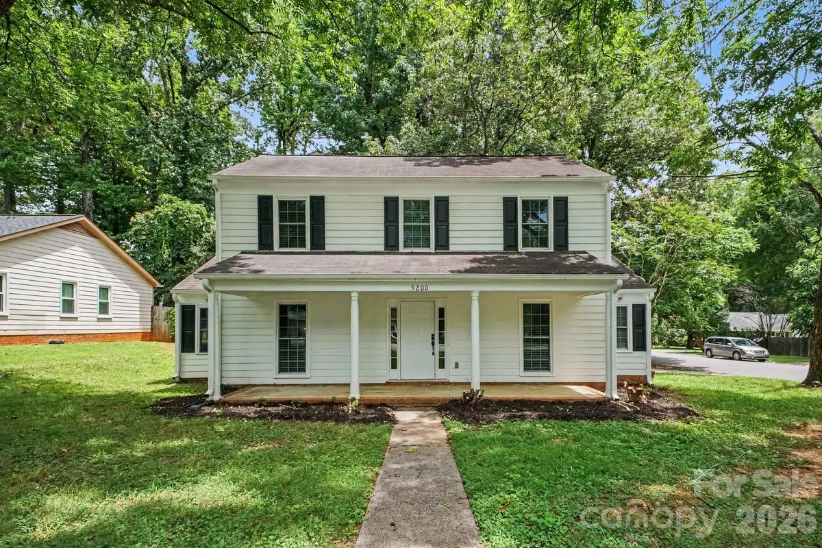 5200 Birchbark LN, Charlotte, NC 28227
