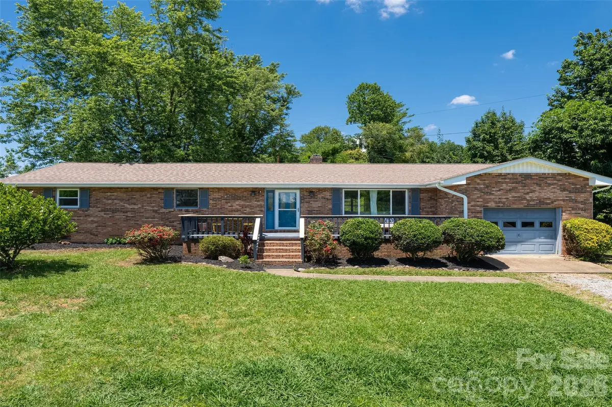 187 Sheehan RD, Fletcher, NC 28732