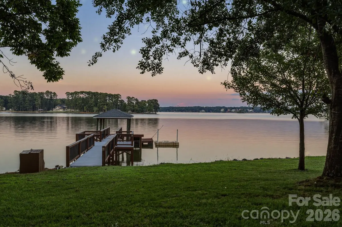 2183 Mingus LN, York, SC 29745