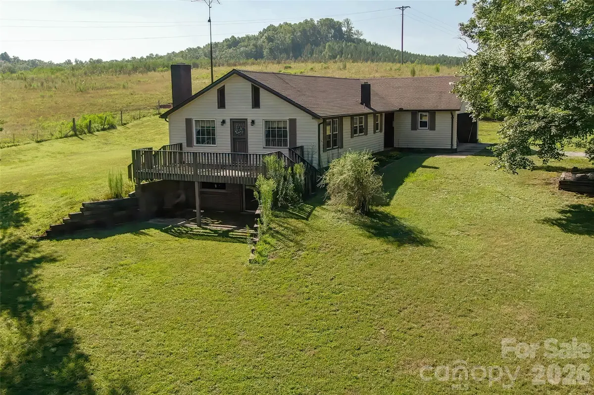 621 Pleasant Grove RD, Rutherfordton, NC 28139