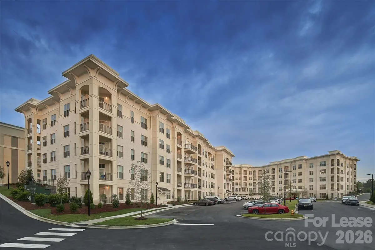 11936 N Community House RD #B3, Charlotte, NC 28277