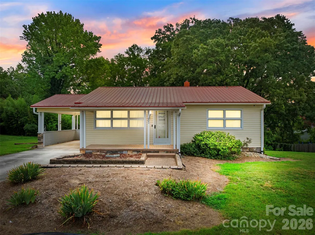 603 Duke ST, Thomasville, NC 27360
