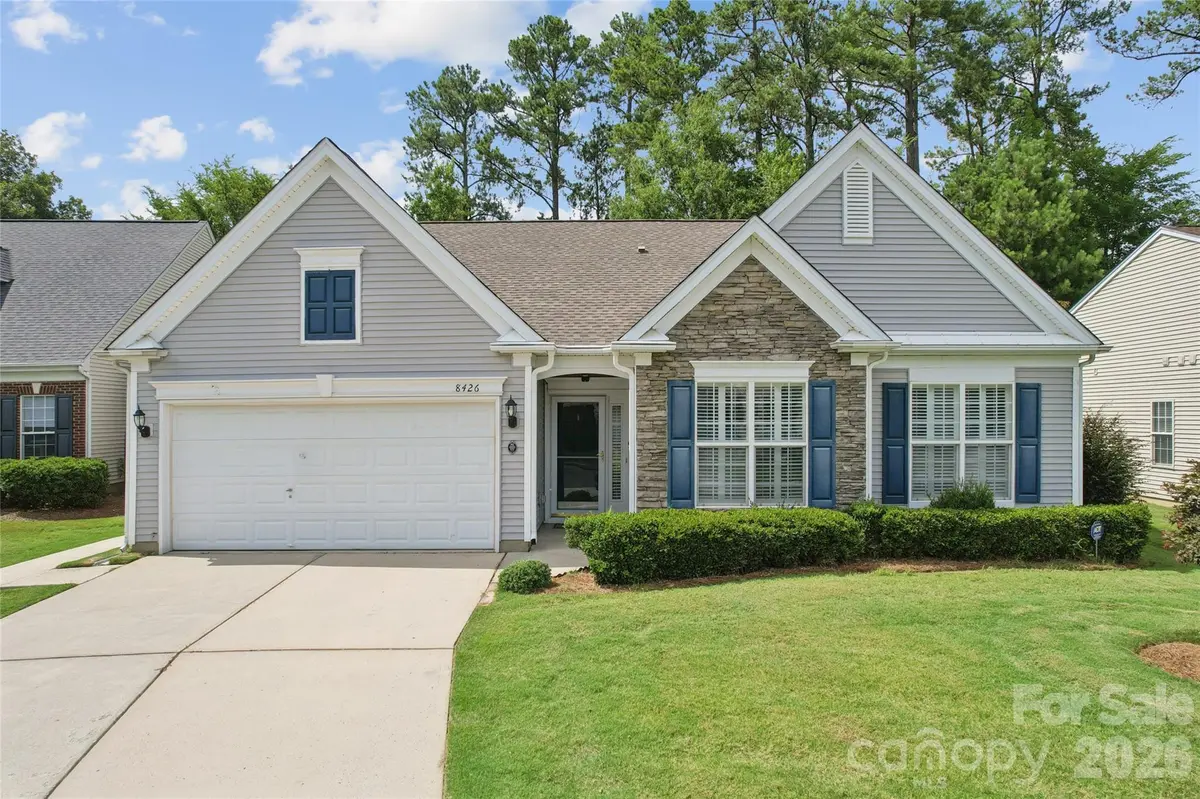 8426 Heron Glen DR, Charlotte, NC 28269