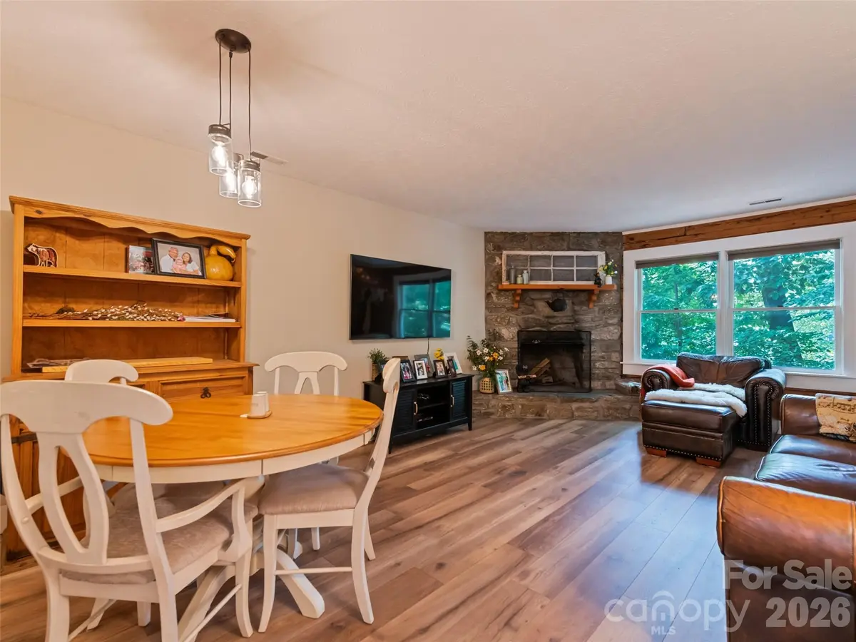 30 Katydid LN, Maggie Valley, NC 28751