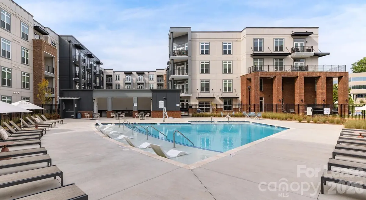 4520 Charlotte Park DR #B2, Charlotte, NC 28217