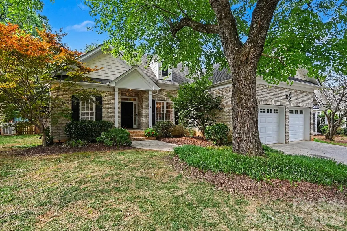 1109 Moray CT, Charlotte, NC 28211