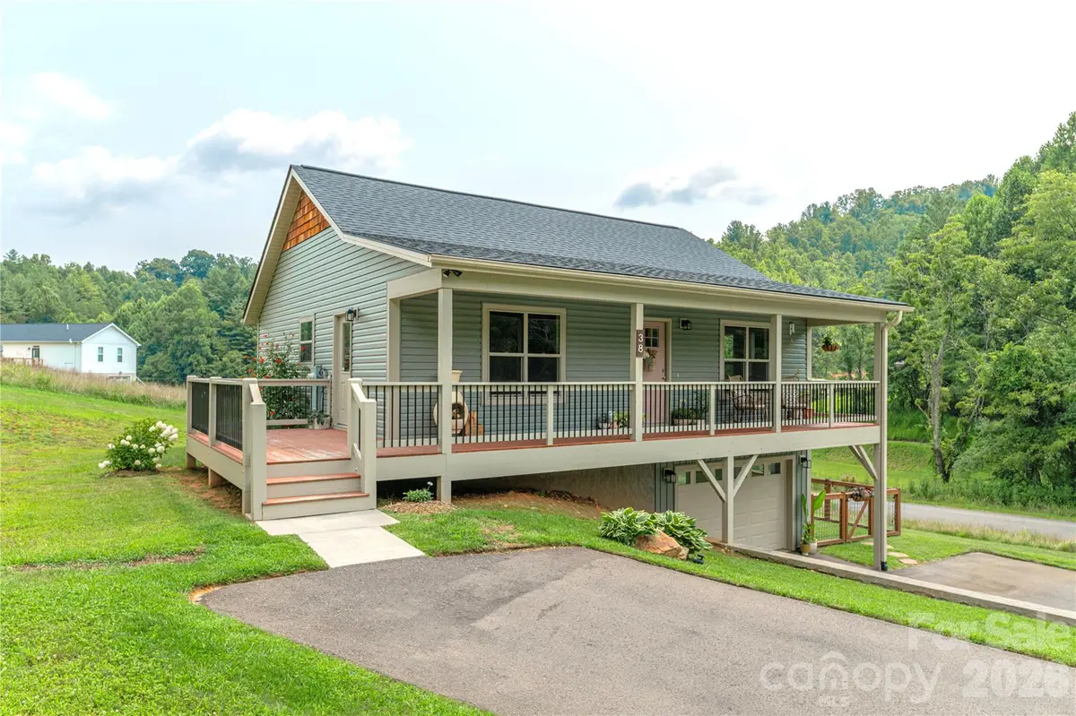 38 Sunrise DR, Mars Hill, NC 28754