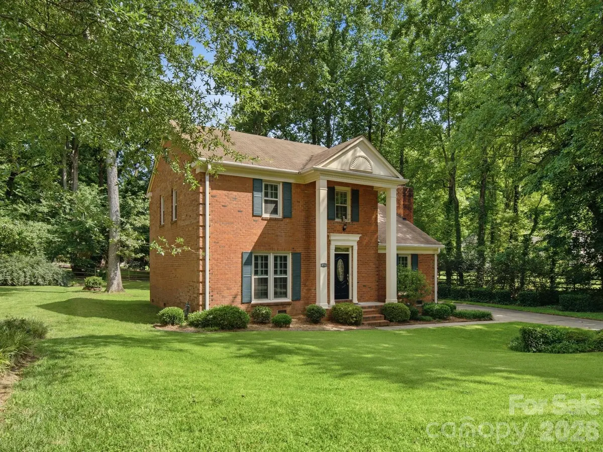 9732 Leeswood LN, Matthews, NC 28105