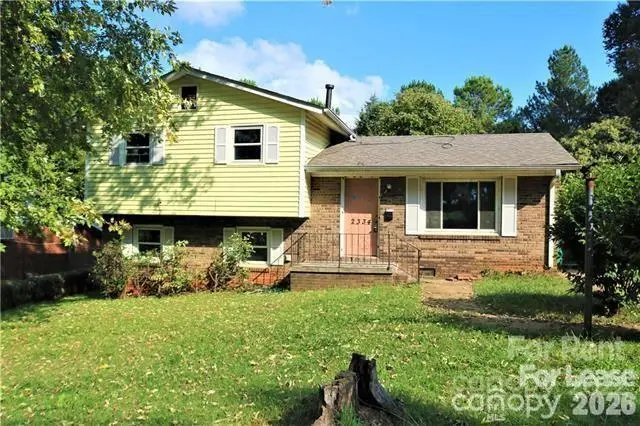 2334 Senior DR, Charlotte, NC 28216