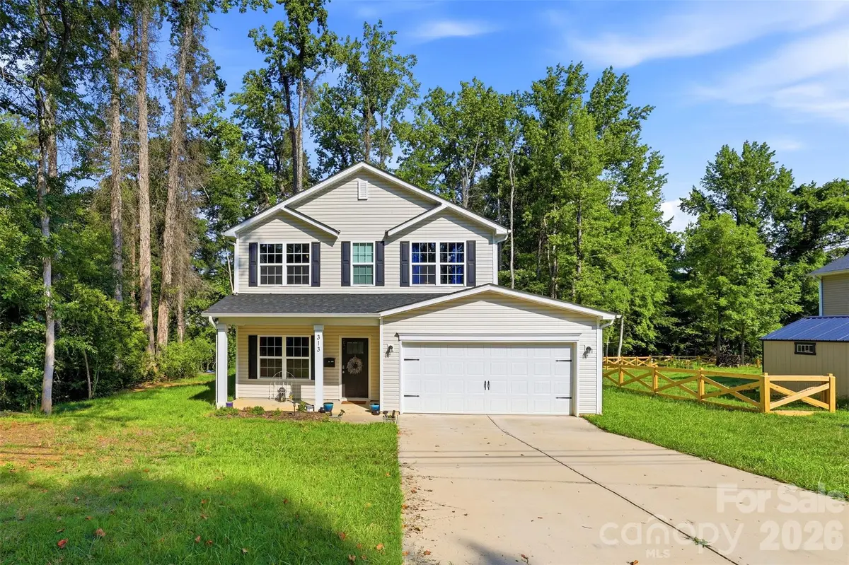 313 Bell ST, Mount Holly, NC 28120