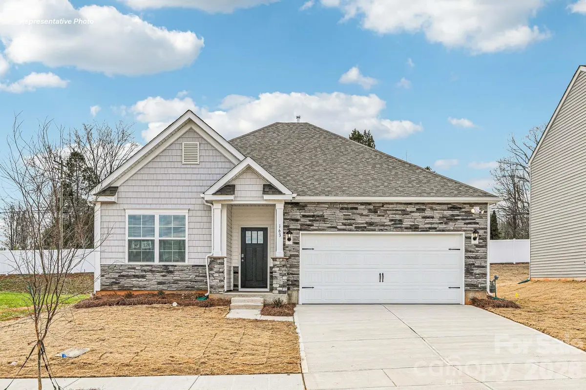 759 Dazzle LOOP, Newton, NC 28658