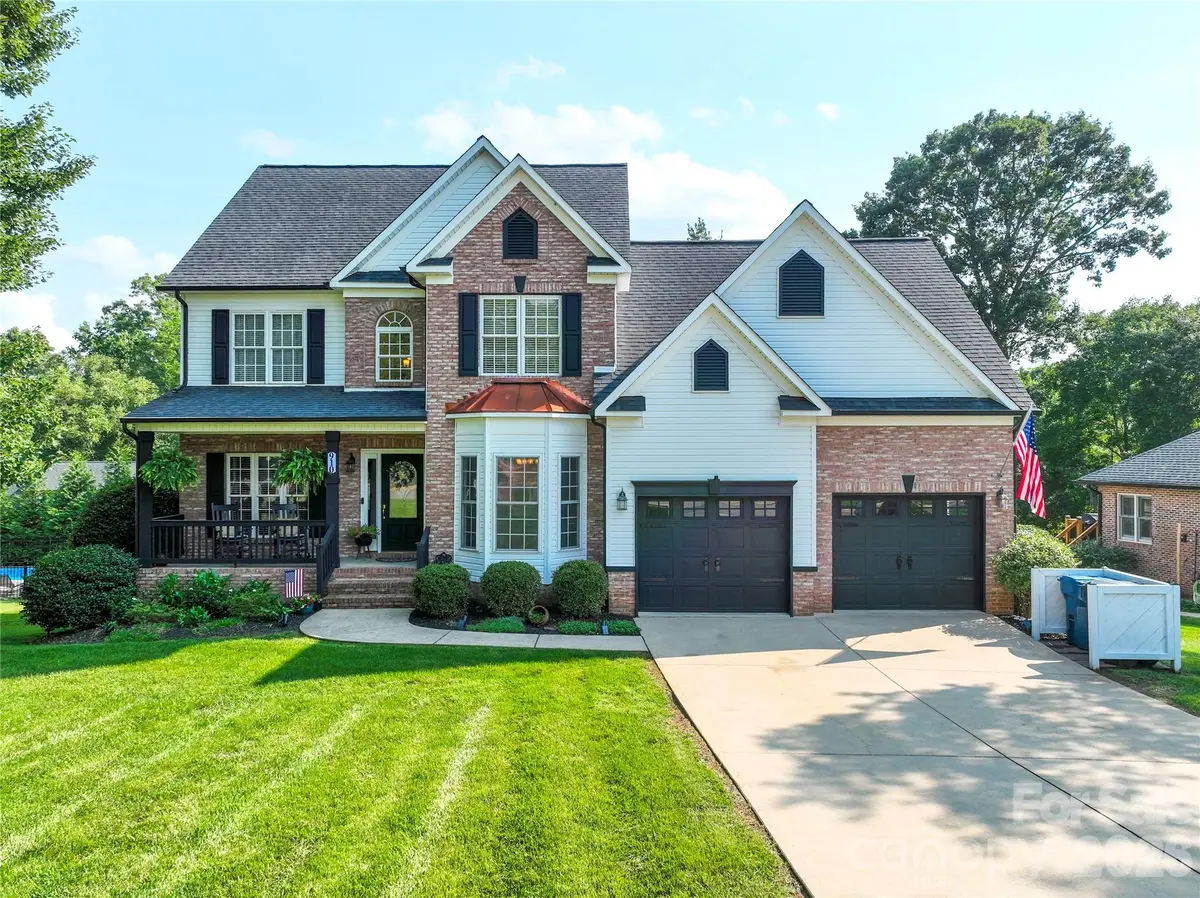 910 44th Avenue CT NE #112/38-104, Hickory, NC 28601