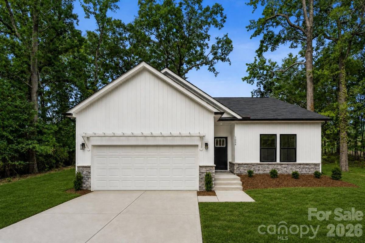 1004 Oak Hill DR, Monroe, NC 28112