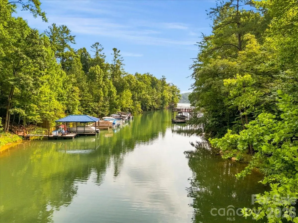 178 Lentz Landing LN, Nebo, NC 28761
