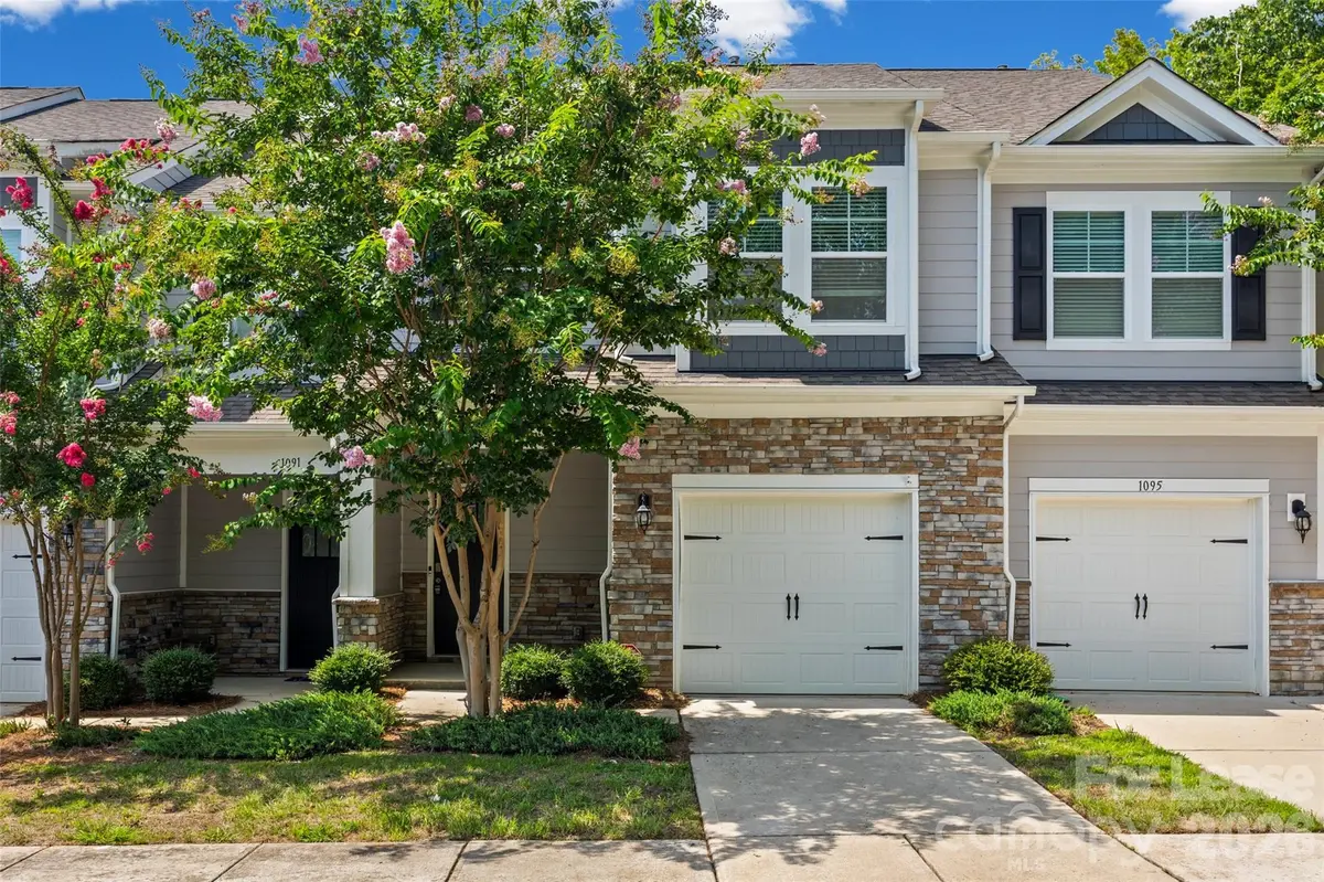 1093 Chicory TRCE, Clover, SC 29710