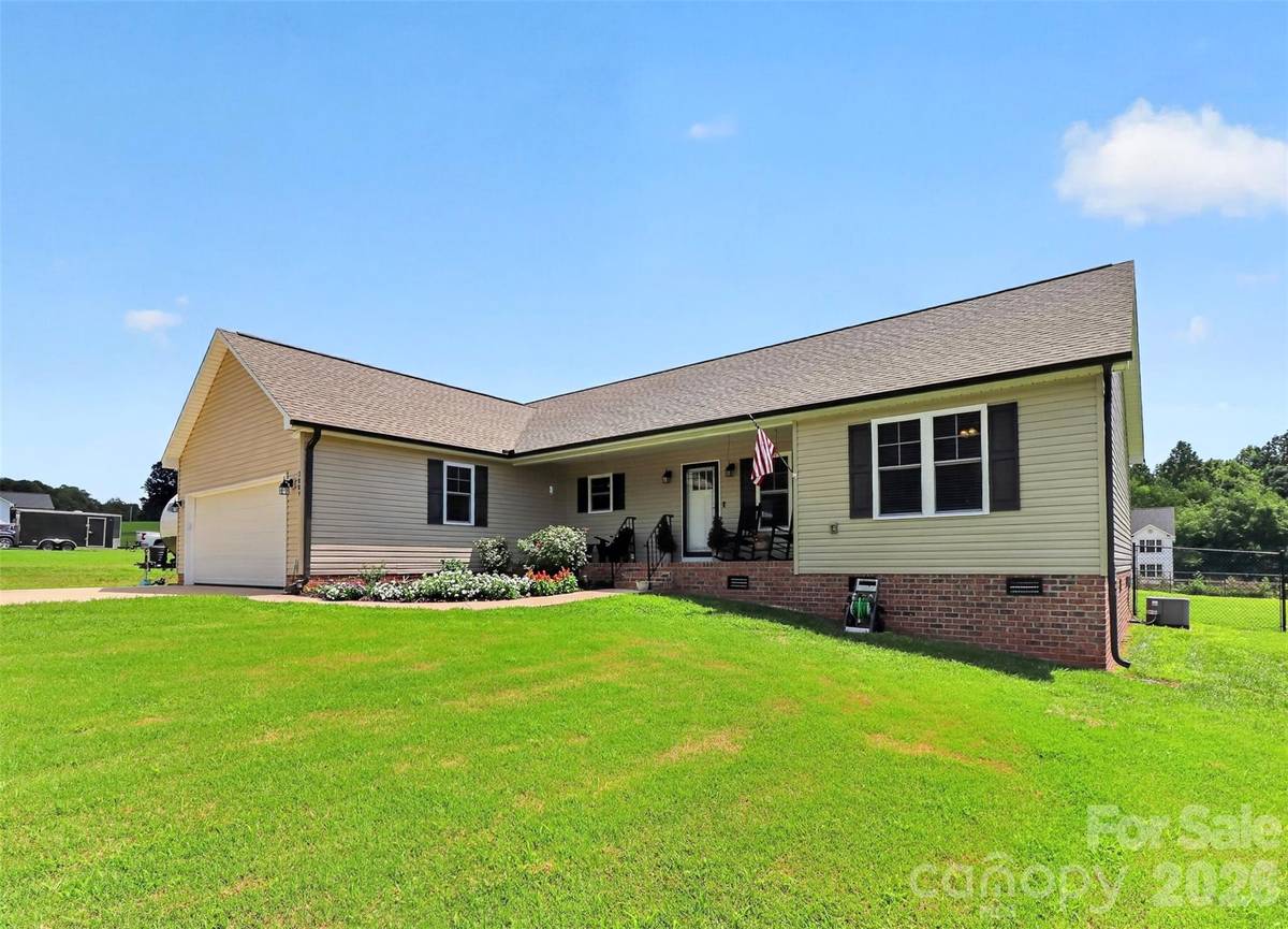 3889 Ritchie RD, Lincolnton, NC 28092