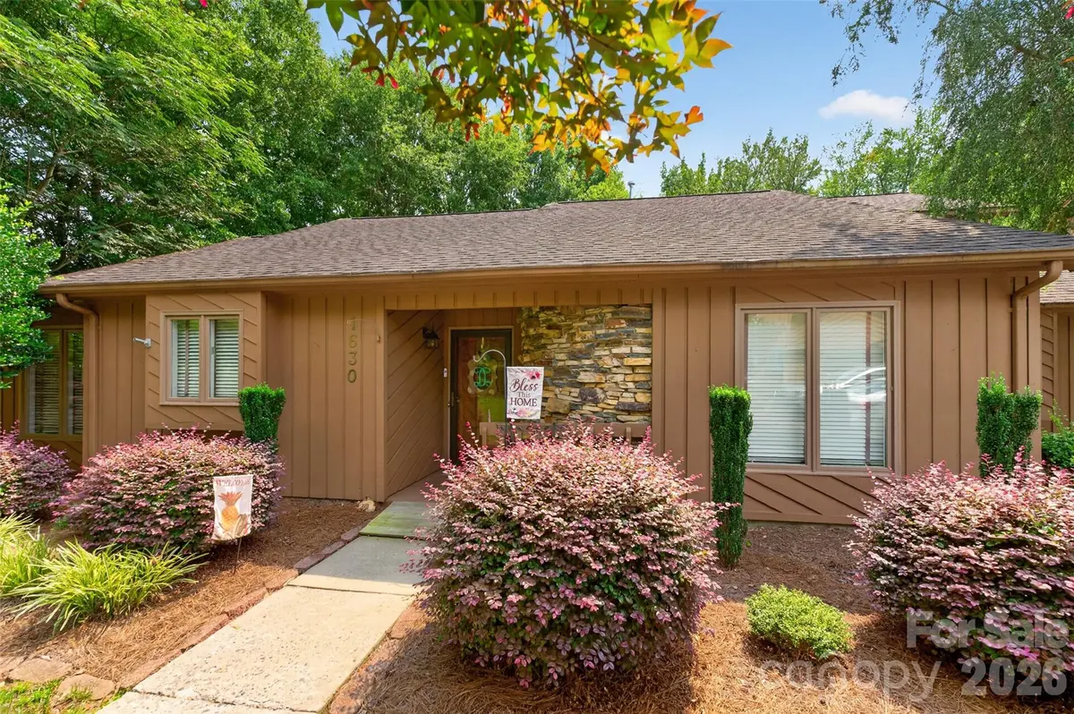 1630 12th ST NE, Hickory, NC 28601