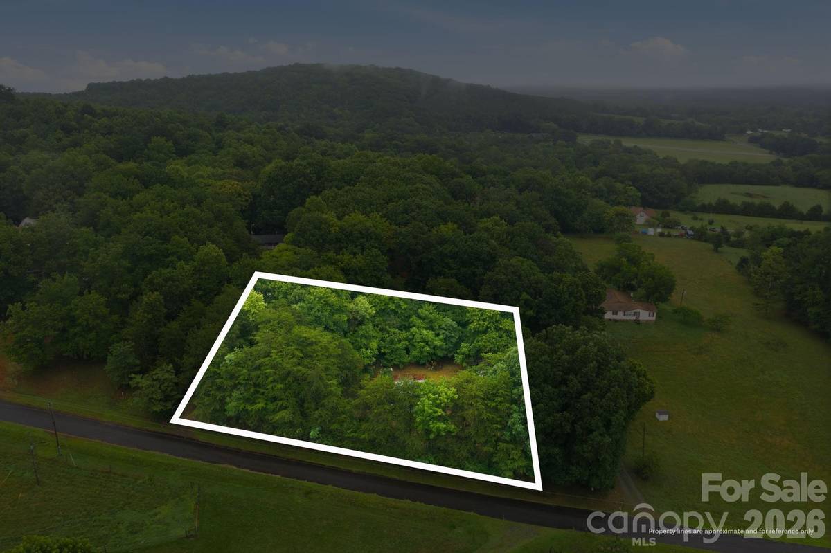 154 Beagle LN, Statesville, NC 28625