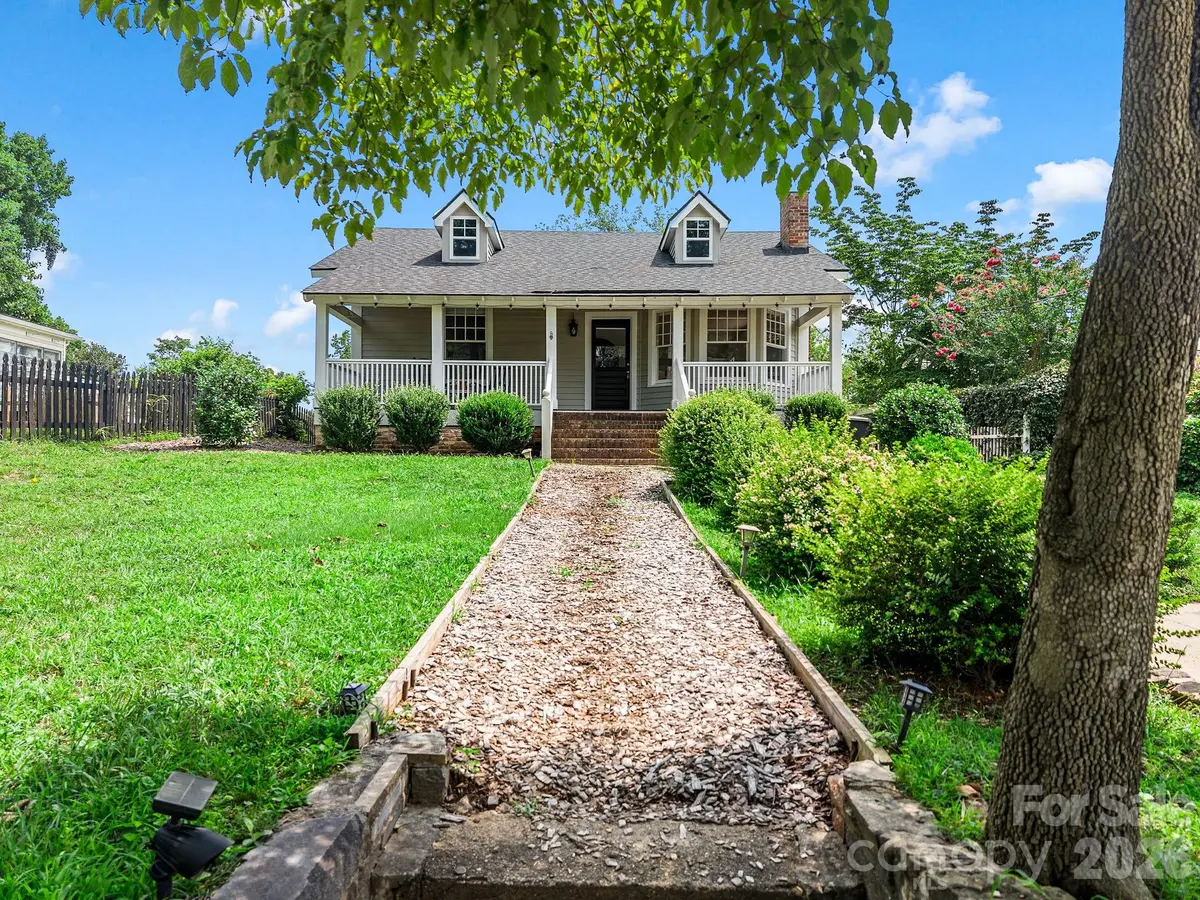 143 Broadway AVE, Tryon, NC 28782