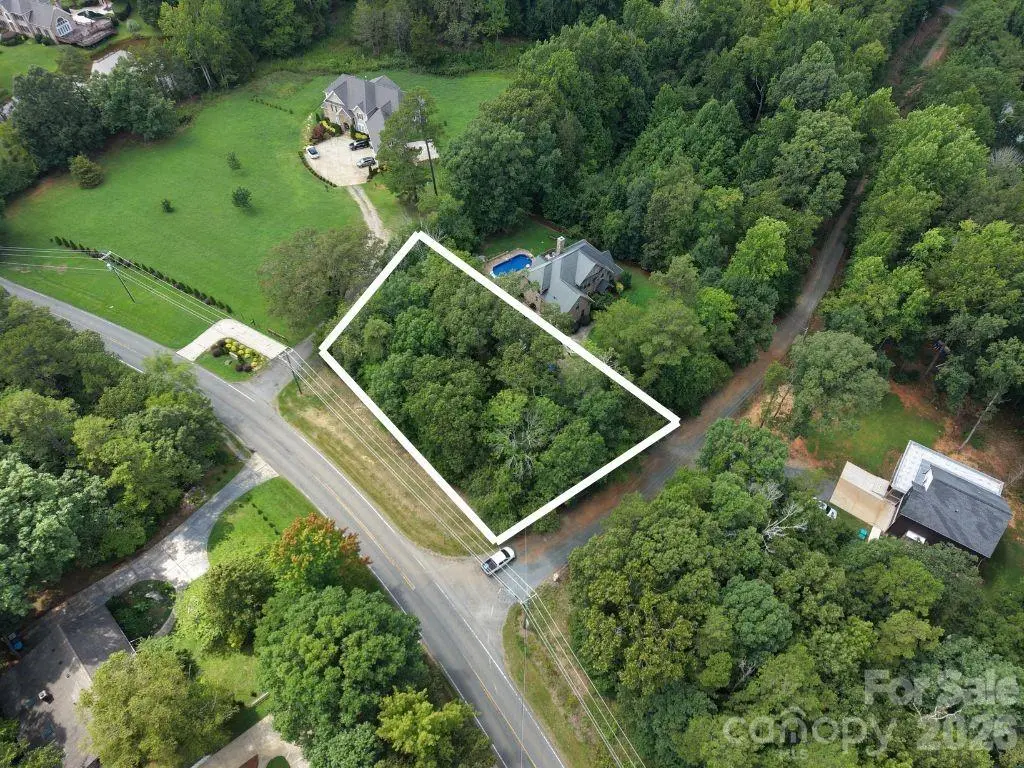 8809 Blaydon DR, Charlotte, NC 28227