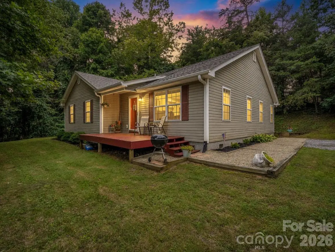 18 Buckle RDG, Weaverville, NC 28787