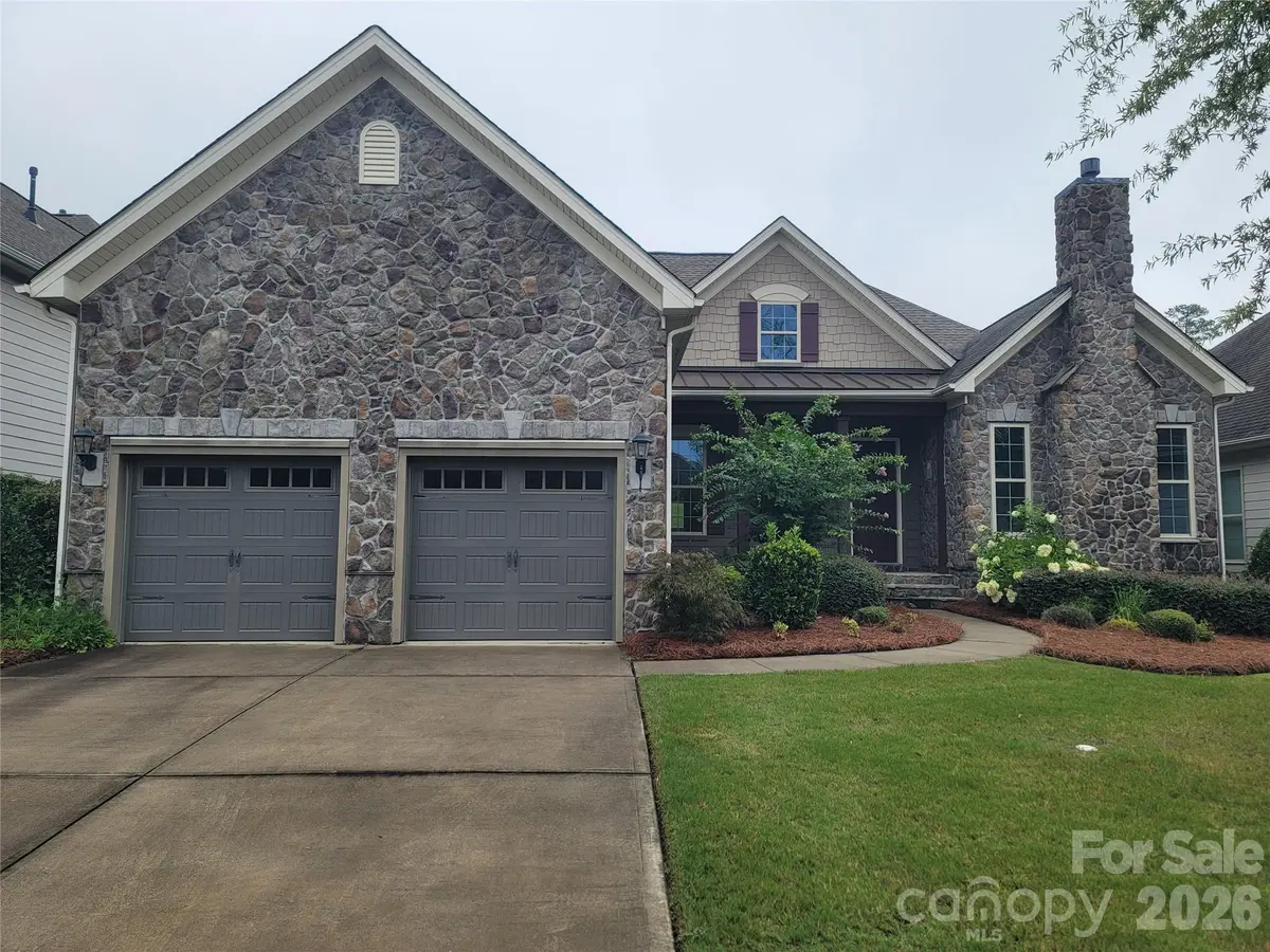 14920 High Bluff CT, Charlotte, NC 28278