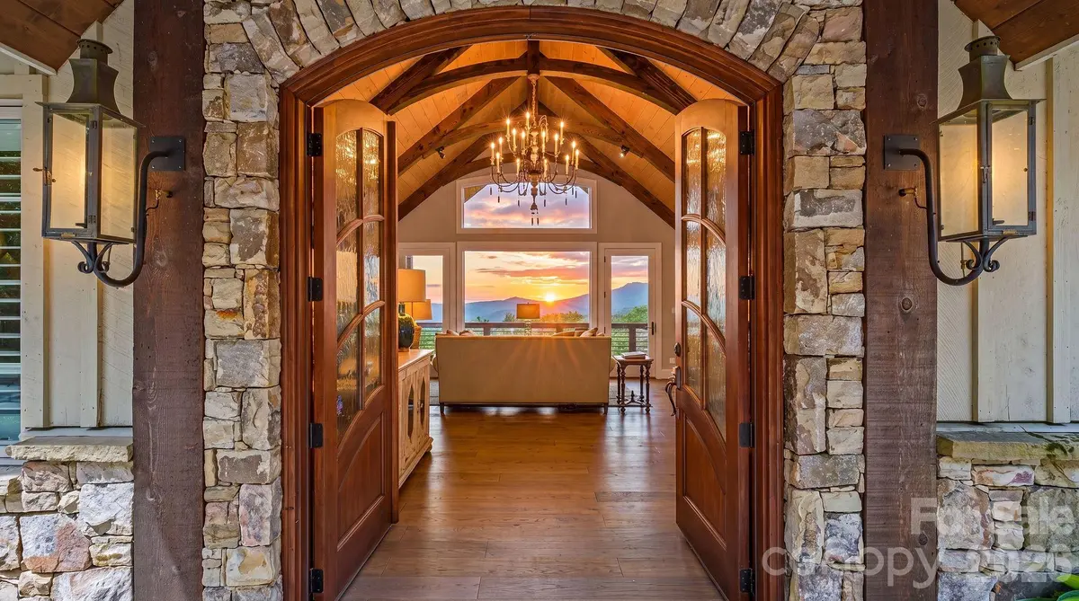 777 Green Hill RD, Blowing Rock, NC 28605