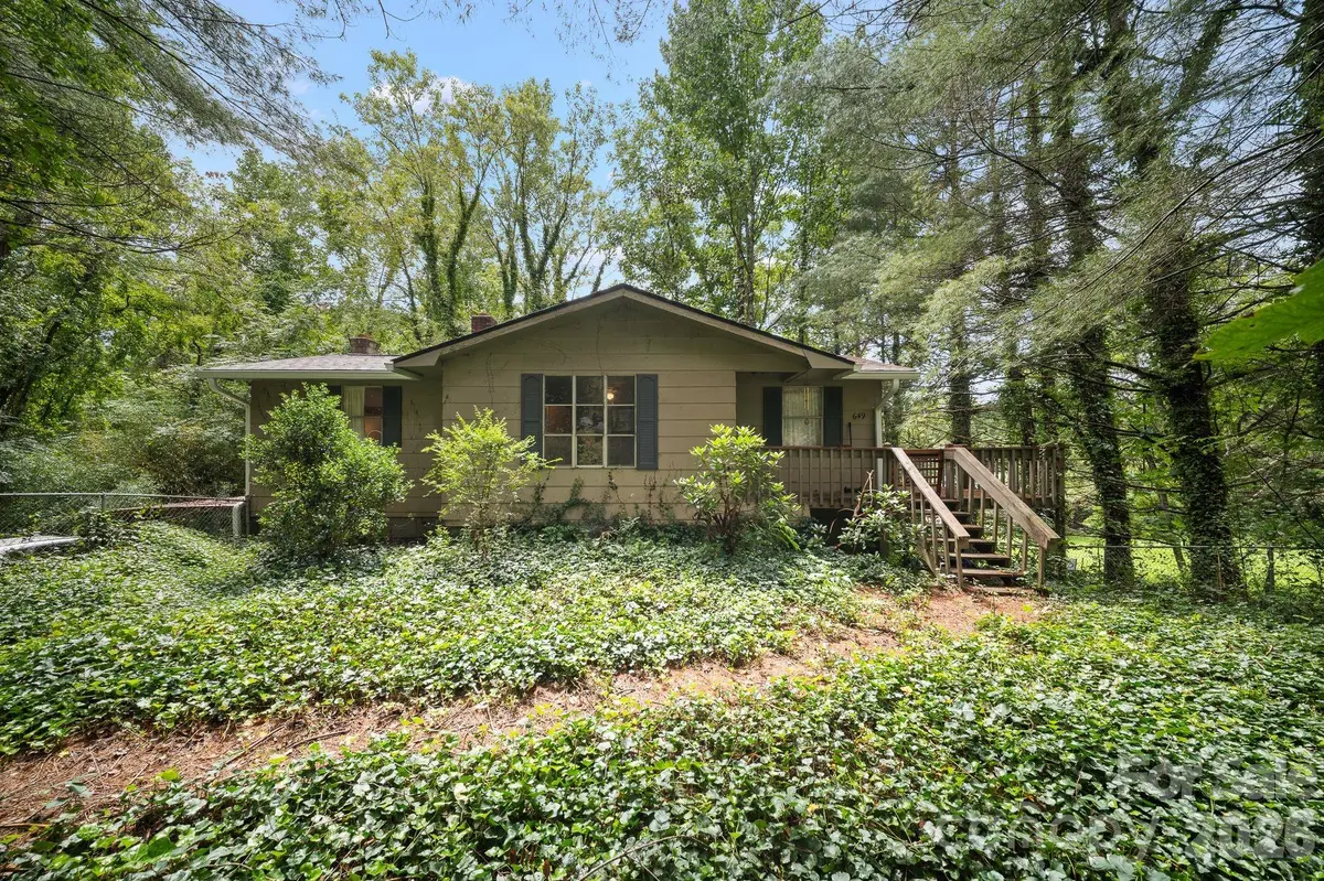 649 Monte Vista RD, Candler, NC 28715