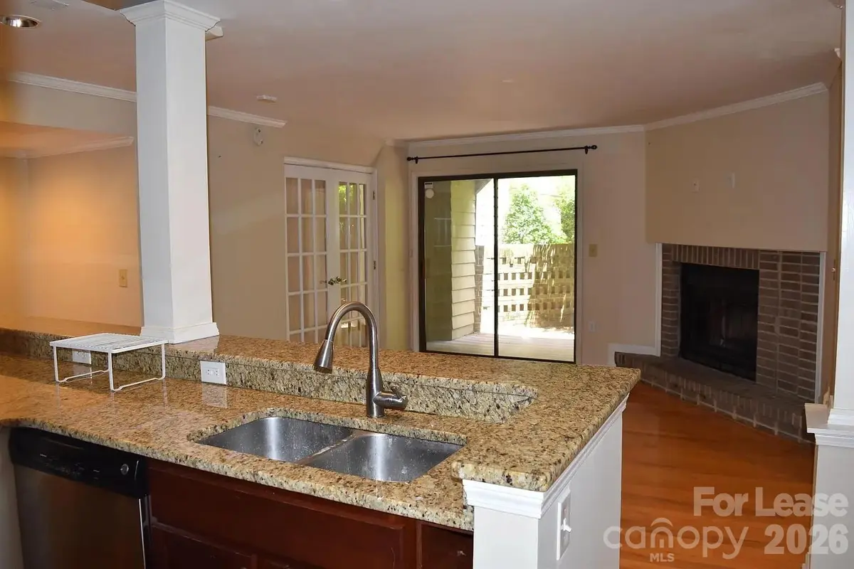 413 W 8th ST, Charlotte, NC 28202