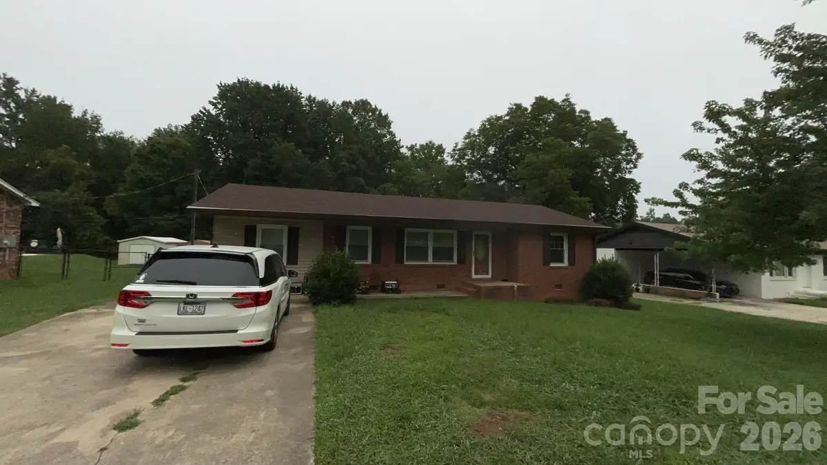 1429 Edgewood RD, Bessemer City, NC 28016
