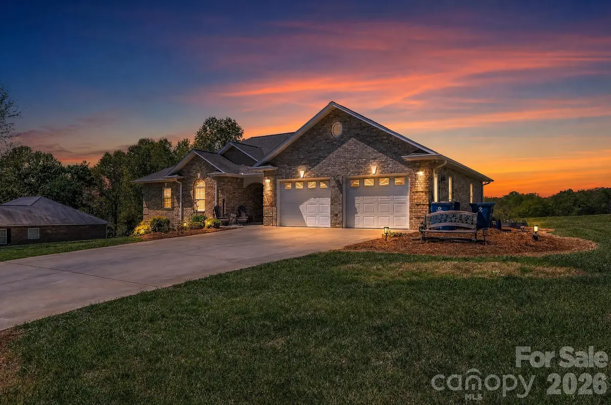 5507 Land Harbour DR, Granite Falls, NC 28630