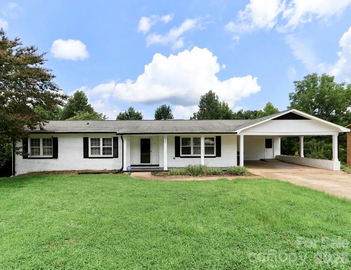 535 N Carolina AVE, Statesville, NC 28677