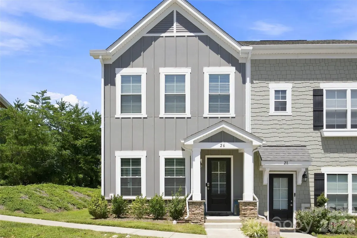 26 Walnut Springs DR, Asheville, NC 28804