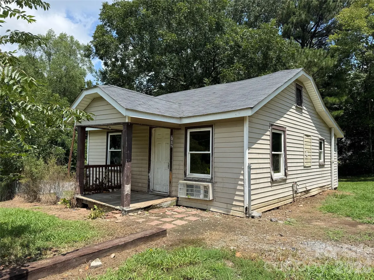 712 N Myrtle ST, Gastonia, NC 28052