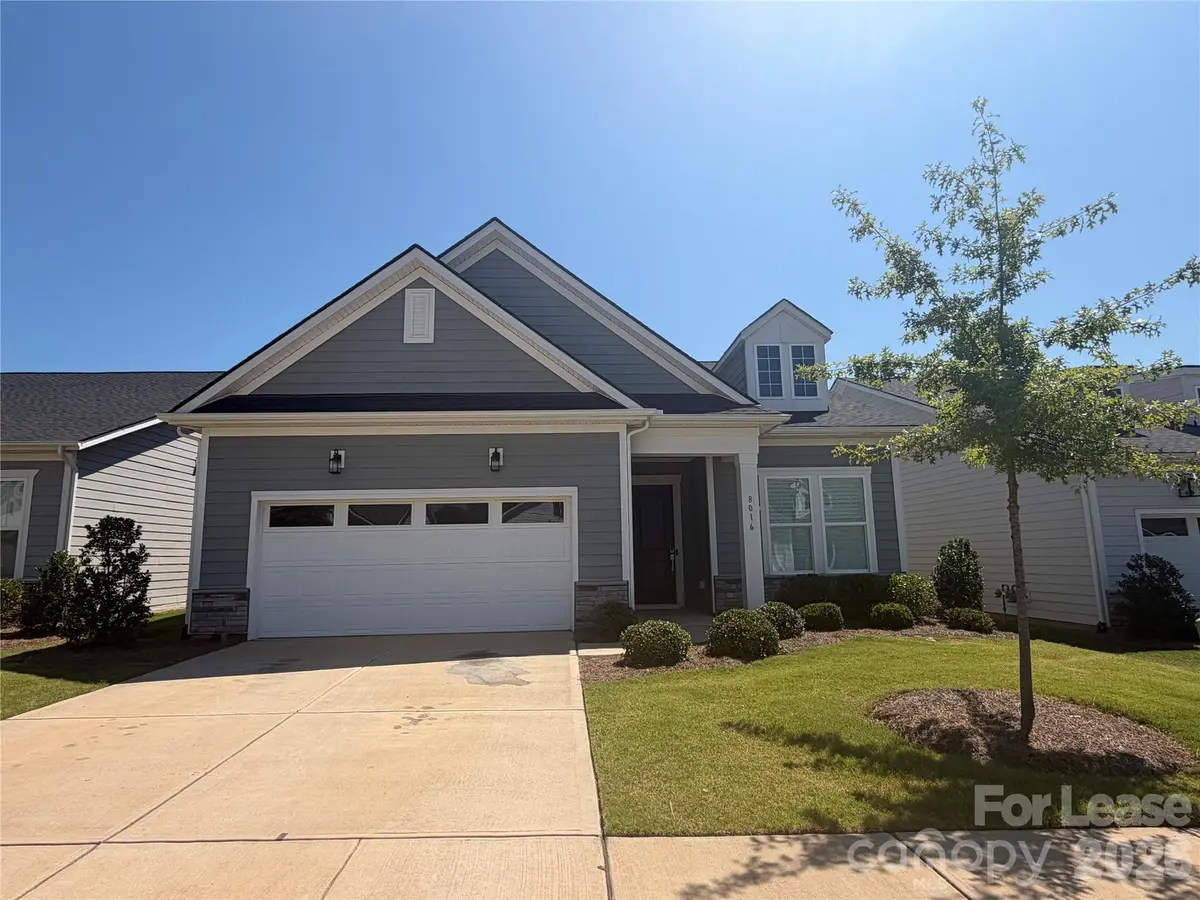 8016 Brookbank DR, Charlotte, NC 28269