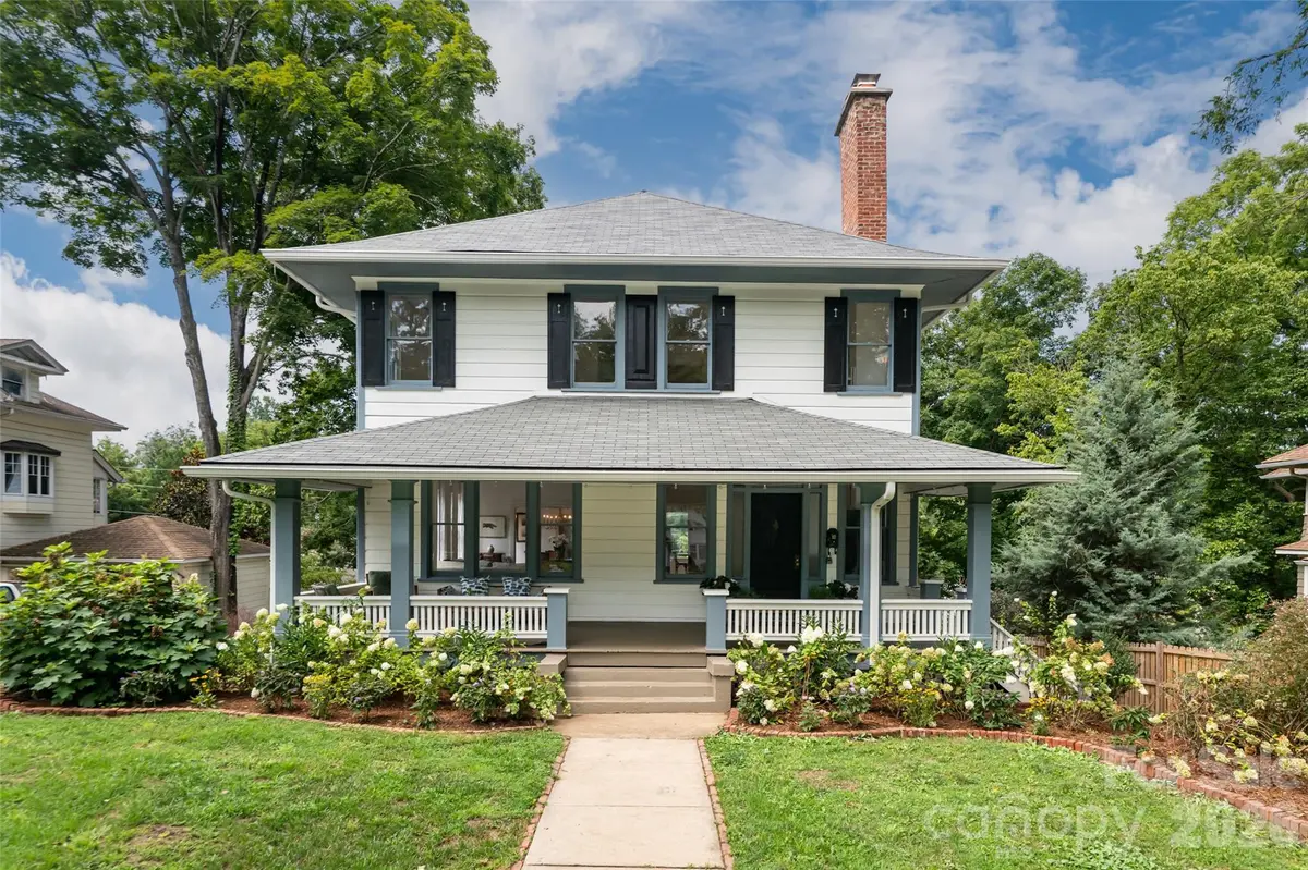 142 Edwin PL, Asheville, NC 28801