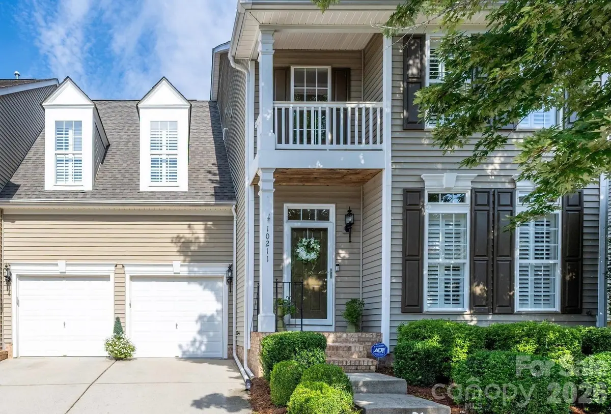 10211 Linksland DR, Huntersville, NC 28078