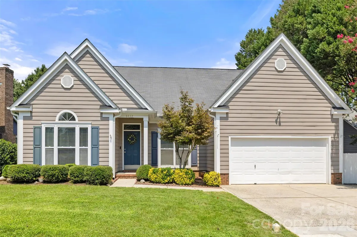 8632 Castlebay DR, Charlotte, NC 28277