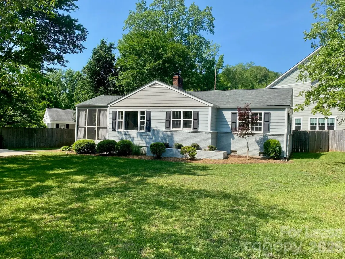 5300 Buckingham DR, Charlotte, NC 28209
