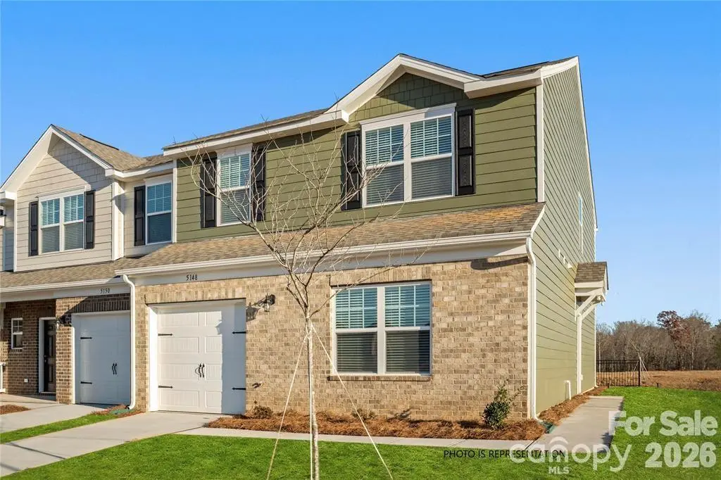 5272 Lashawn LN #3105, Stanley, NC 28164