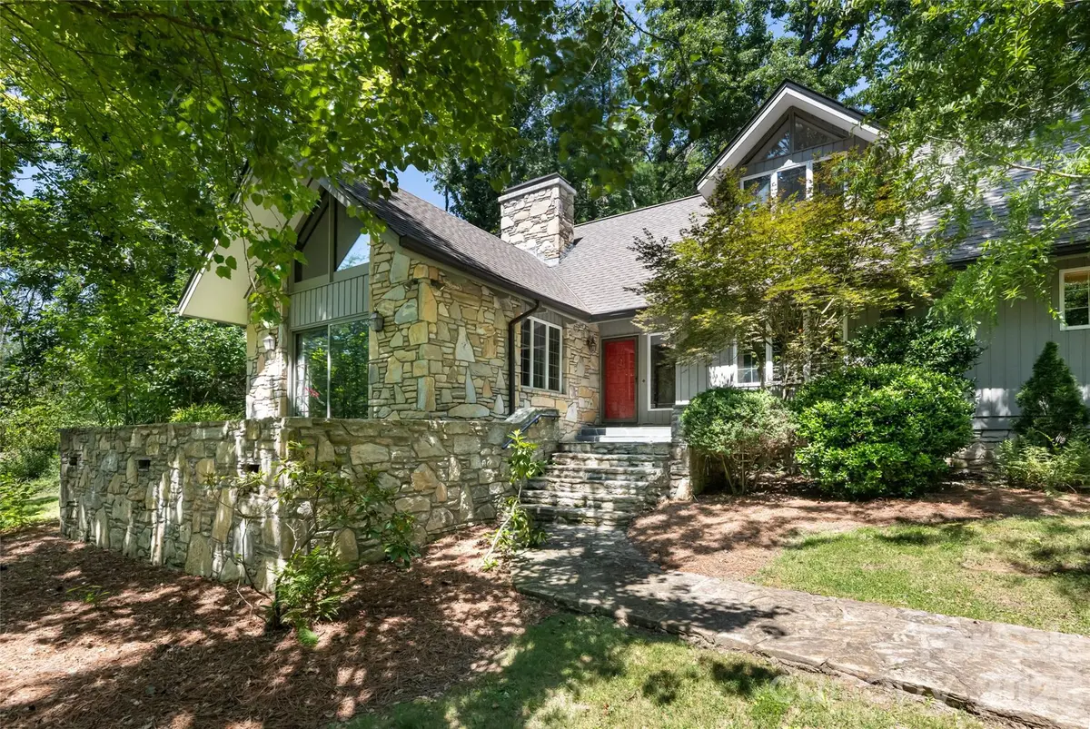 25 E Forest RD, Asheville, NC 28803