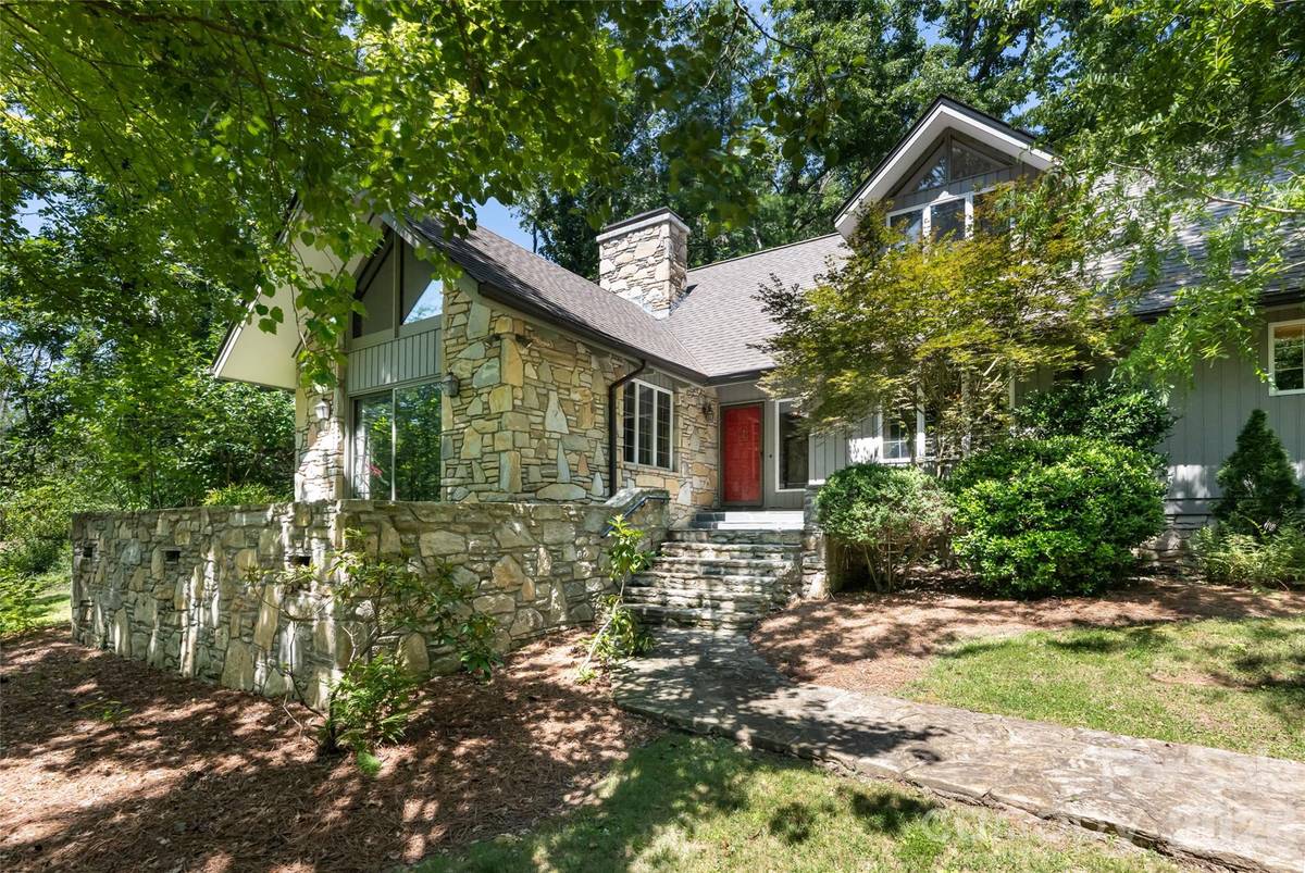 25 E Forest RD, Asheville, NC 28803