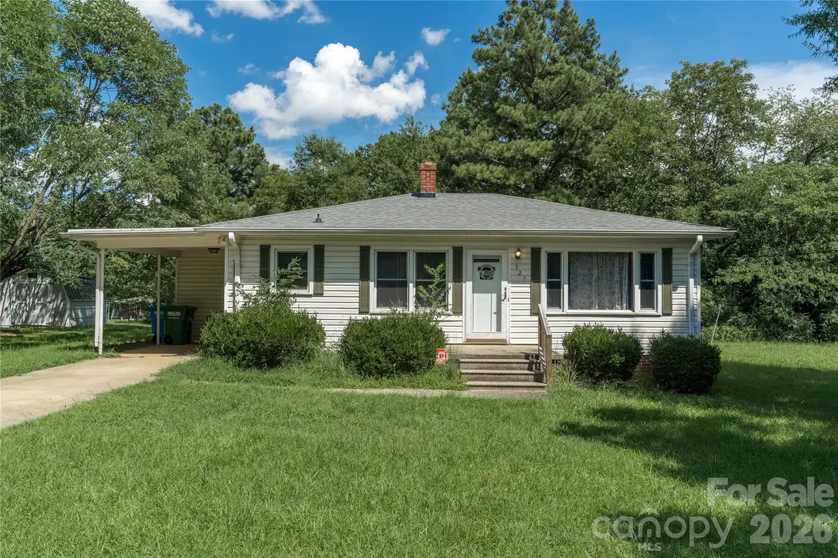 527 Washington LN, Albemarle, NC 28001