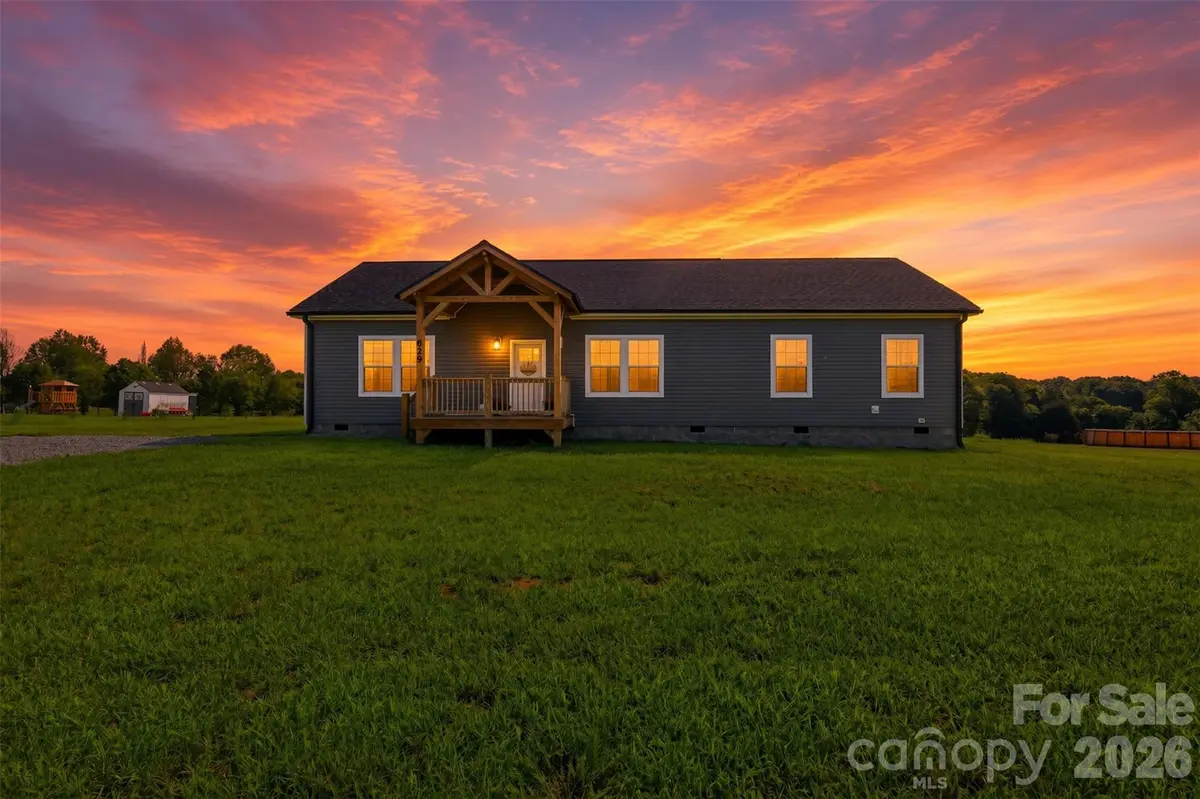629 Mount Wesley Church RD, Hiddenite, NC 28636
