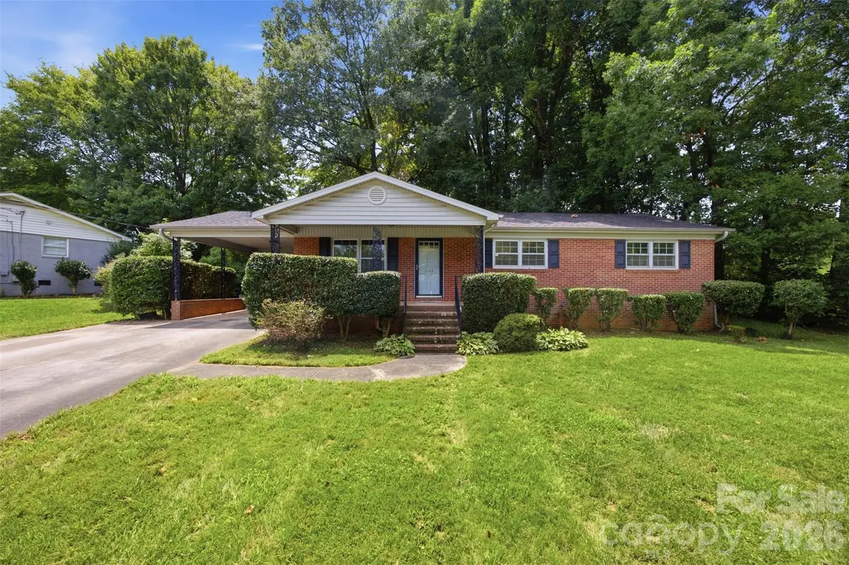 2105 Helen DR, Gastonia, NC 28054