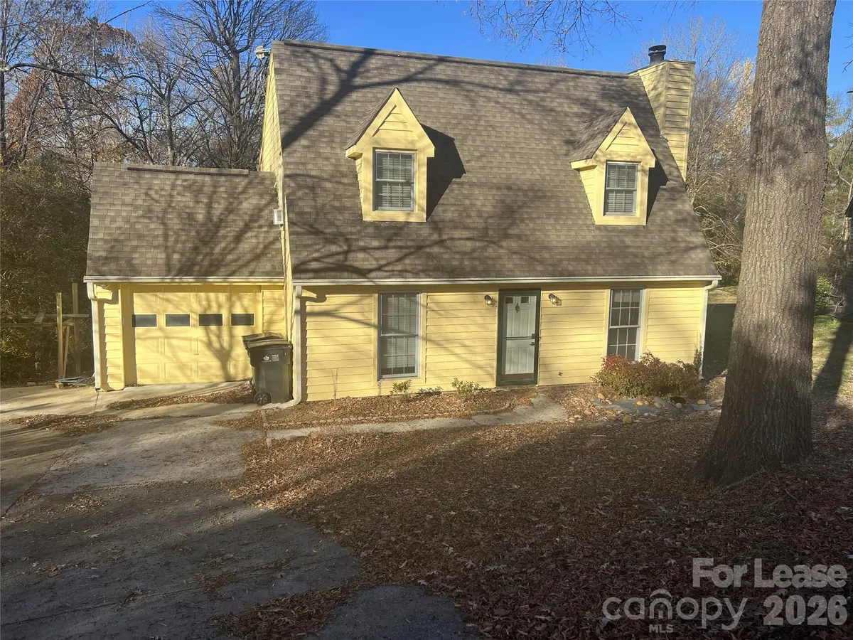 6428 Whitewater DR, Charlotte, NC 28214